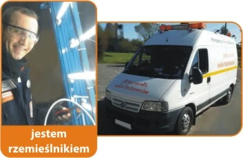 zdjęcie instalatora systemów automatycznego nawadniania